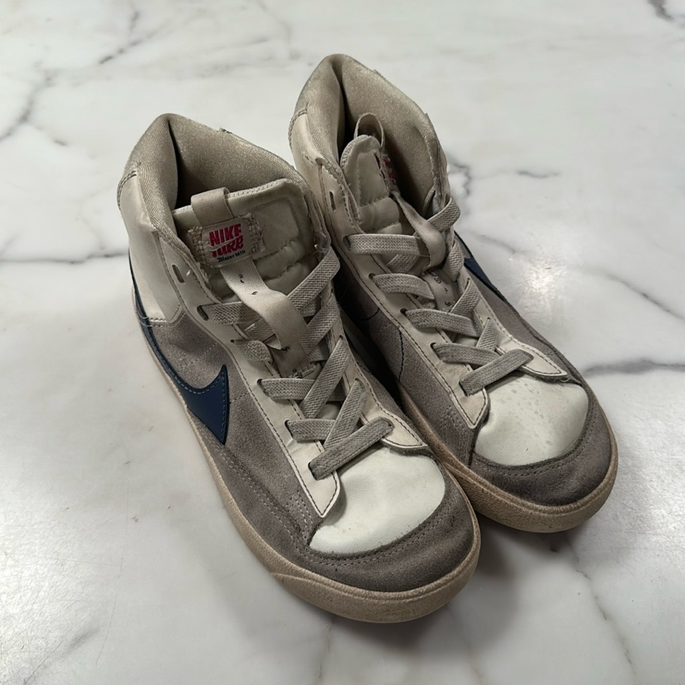 Girls High Top Nike Blazers